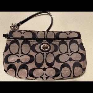 Large coach zip wristlet